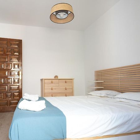 Lovely 1- Bedroom Rental With Pool, Close To The Beach Vera Bagian luar foto