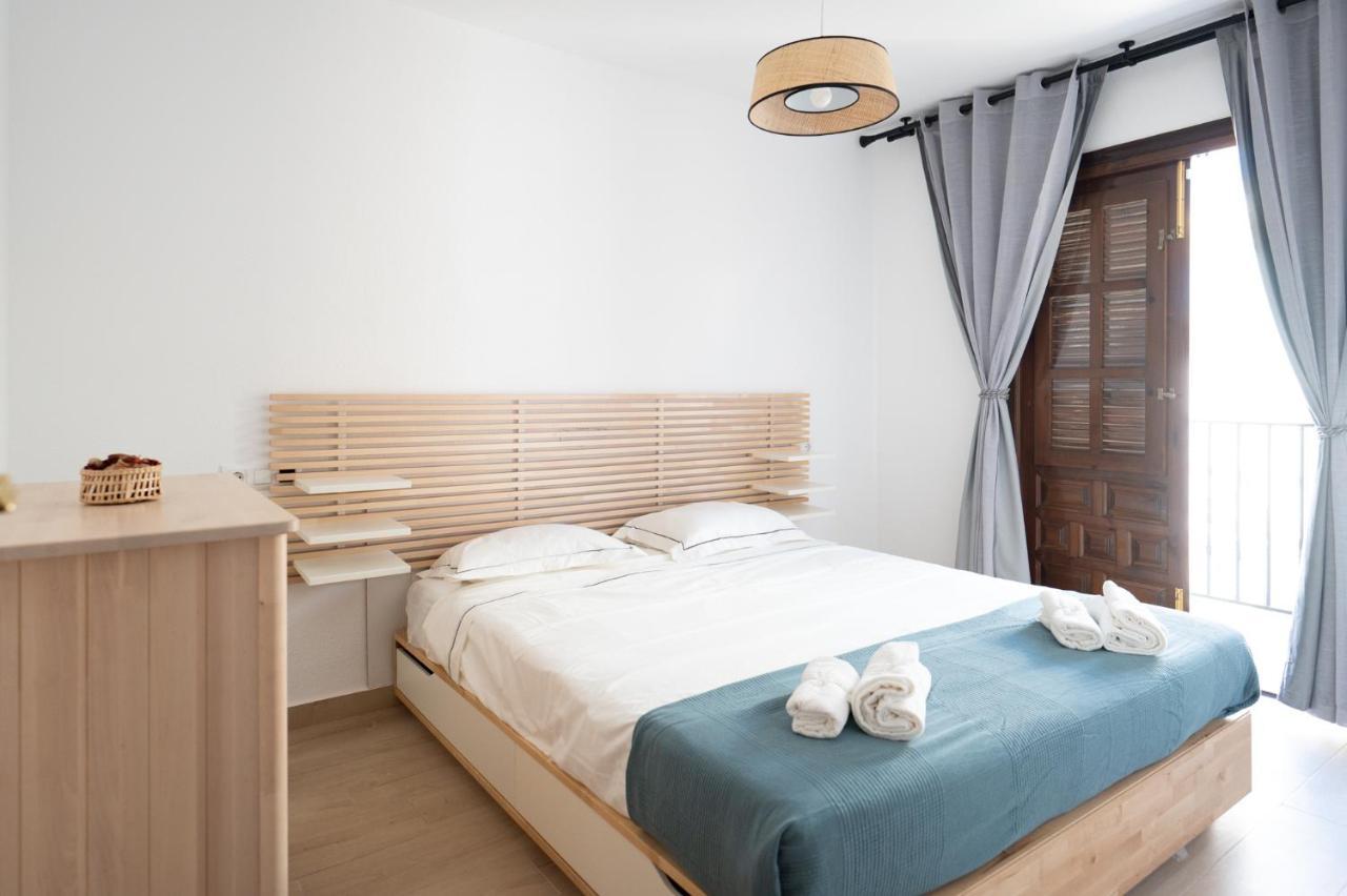 Lovely 1- Bedroom Rental With Pool, Close To The Beach Vera Bagian luar foto