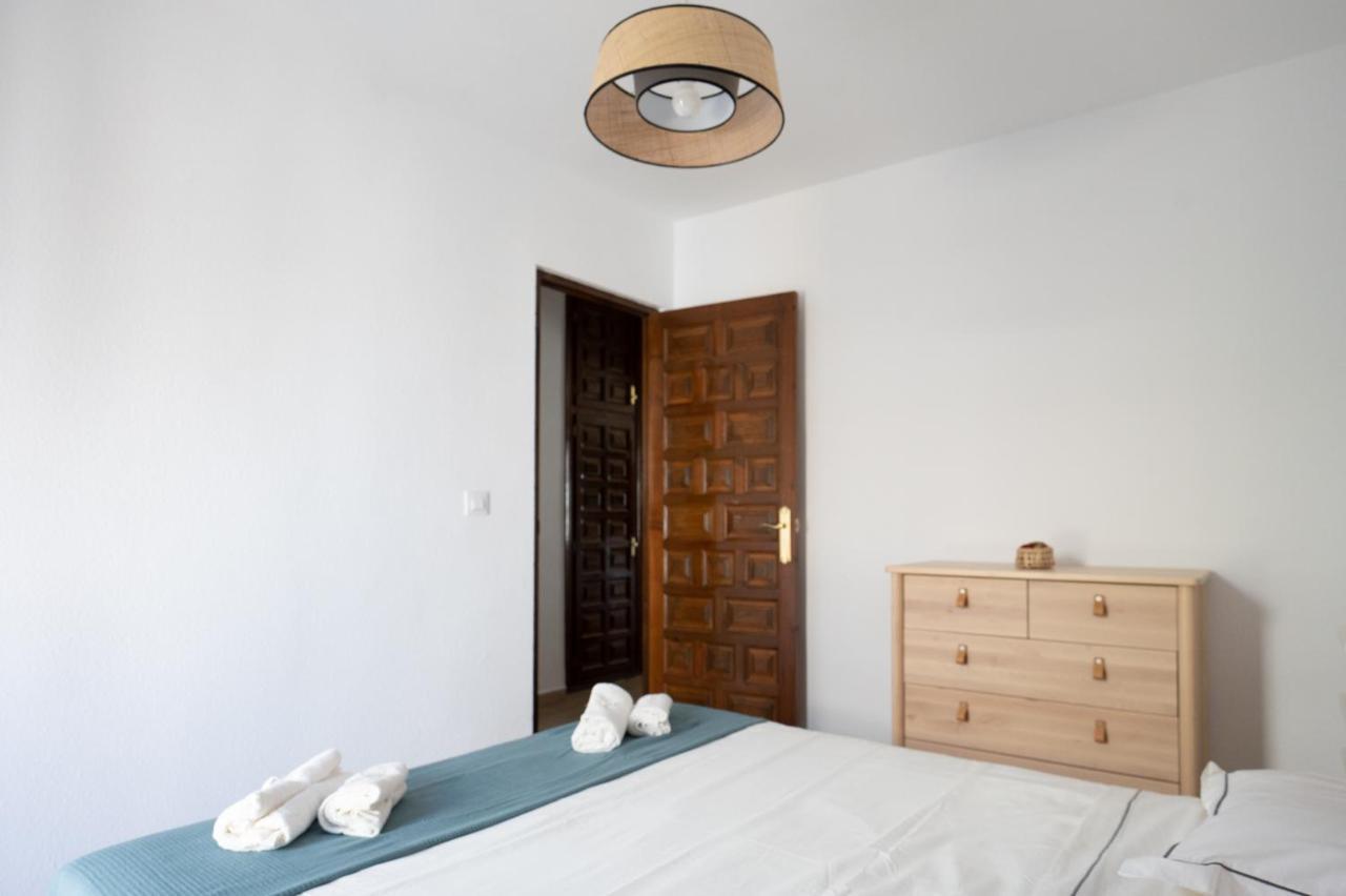 Lovely 1- Bedroom Rental With Pool, Close To The Beach Vera Bagian luar foto